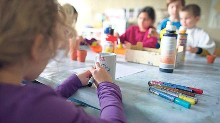 Mehr Kinder, mehr Kitas. Die Stadt will das Kitaangebot im nächsten Kitajahr um 280 Plätze erweitern. Damit soll allen Eltern ein Kitaplatz für ihre Kinder garantiert werden – jedoch nicht immer auch wohnortnah. Für die Zukunft rechnen die Kitaplaner mit einem steigenden Bedarf an Hortplätzen.