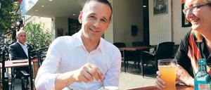Typ Fußballtrainer. Heiko Maas wirkt nicht unbedingt wie ein Spitzenpolitiker. Der 47-Jährige ist Triathlet, seine Frau Kanutin, die beiden Jungs spielen im Fußballverein.