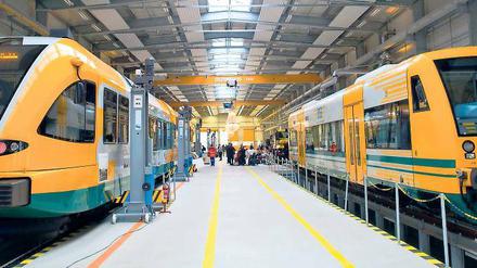 Gut in Schuss. In Eberswalde lässt die Ostdeutsche Eisenbahn GmbH (ODEG) ihre 23 Fahrzeuge der Region warten. 2012 investierte die ODEG in den Standort 5,6 Millionen Euro.