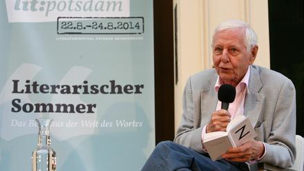 Las am Freitagabend: Hans Magnus Enzensberger.