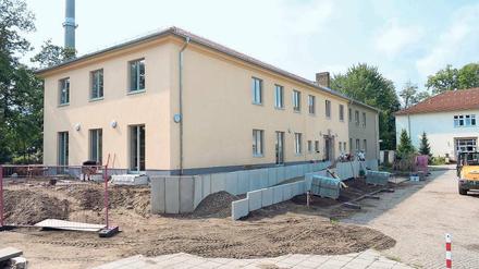 Baustelle.Montag beginnt die Schule.