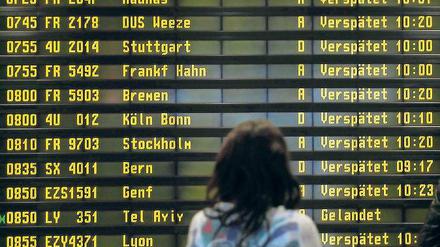 Mit Verspätung? Den genauen Termin für die BER-Eröffnung will der Aufsichtsrat Ende dieses Jahres bekannt geben. Auch auf dem Flughafen Schöefeld kann es Verspätungen geben – hier allerdings im Flugbetrieb (Bild).
