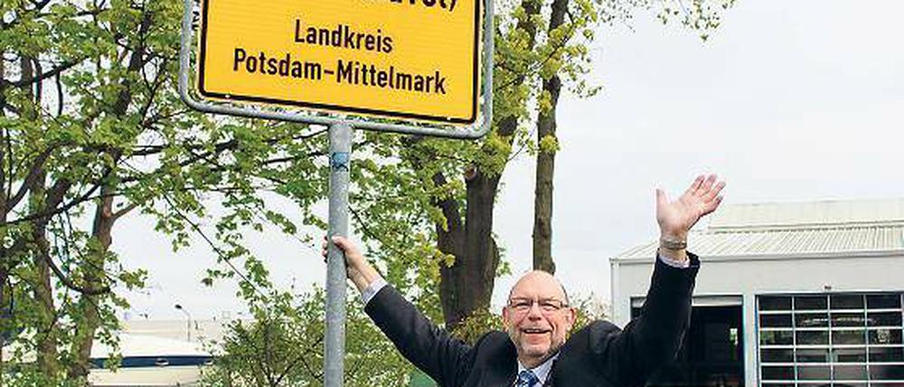 Ein Hoch auf Werder. Peter Hinze (Linke) glaubt an die Gemeinschaft und ist von der Idee des Sozialismus noch heute begeistert.