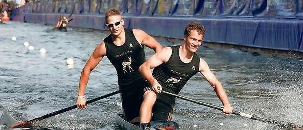 Nass. Beim Kanalsprint zeigen sich Spitzensportler in Aktion.