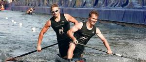 Nass. Beim Kanalsprint zeigen sich Spitzensportler in Aktion.