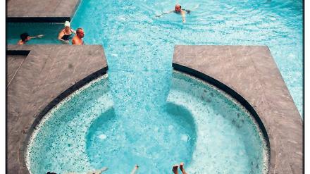 Entspannen. Die Therme in Bad Saarow lockt viele Besucher an. Doch der Erhalt solcher Anlagen kostet viel Geld.