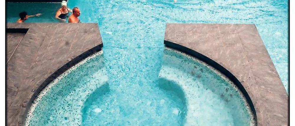 Entspannen. Die Therme in Bad Saarow lockt viele Besucher an. Doch der Erhalt solcher Anlagen kostet viel Geld.