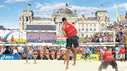 Berlin kann mehr – auch ohne Meer. Bei möglichen Olympischen Spielen 2024 oder 2028 in Berlin will der Senat auch die Reichstagswiese für sommerliche Wettbewerbe nutzen. Der Bundestag muss aber erst noch gefragt werden.