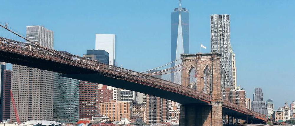 Ganze Arbeit. 18 Jahre brauchte die Brooklyn Bridge bis zu ihrer Vollendung.