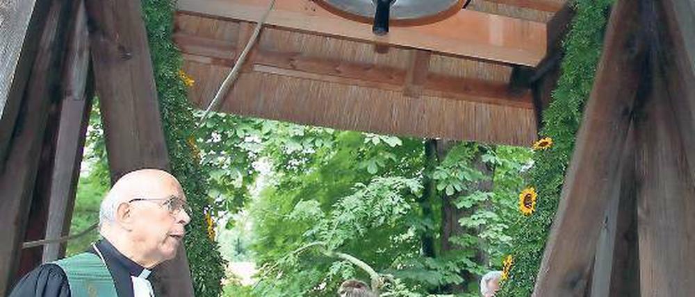 Gong. Zum Treffen derer von Türk wurde auch eine neue Glocke geweiht.