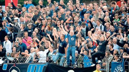 Müssen bald mehr zahlen. Bei den Babelsberger Fußballfans lösen die neuen Ticketpreise keinen Jubel aus.