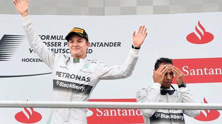 Nico Rosberg feiert seinen Sieg auf dem Hockenheimring.