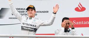 Nico Rosberg feiert seinen Sieg auf dem Hockenheimring.