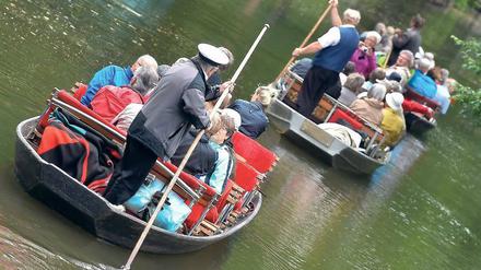 Deutsche Geselligkeit. Kanufahrten im Spreewald sind ein touristischer Dauerbrennen. Auch immer mehr ausländische Gäste kommen auf den Geschmack.