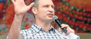 Vom Boxer zum Bürgermeister. Vitali Klitschko wurde am 25. Mai zum Bürgermeister der ukrainischen Hauptstadt Kiew gewählt, zuvor hatte er als Oppositioneller auf dem Maidan demonstriert. Er ist Vorsitzender der pro-europäischen Partei UDAR.