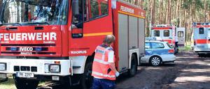 Retter im Wald. Auch der Rettungshubschrauber kam zum Einsatz.