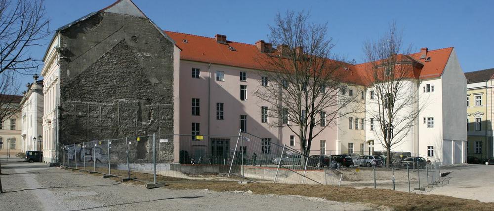 Bleibt vorerst weiter leer: Der zukünftige Standort der Potsdamer Synagoge in der Schloßstraße.