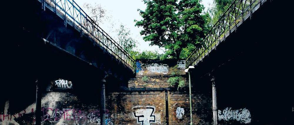 Maroder Charme. Die meisten Brücken über die Yorckstraße in Berlin sind ohne Betrieb. Ein paar Meter weiter erneuert die Bahn aber die Anlagen der S-Bahnlinie S 1. Die Yorckstraße ist deshalb von Freitag, 20 Uhr, bis Montag, 5 Uhr, hier voll gesperrt.
