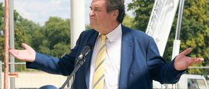 Optimistisch. Laut Heinz Steinhart könnte die Therme im Herbst stehen.