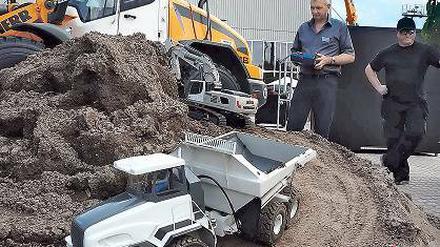 Modell. Zur Eröffnung wurden auch große Maschinen ganz klein präsentiert.
