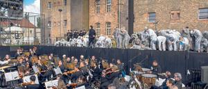 Oper im einstigen Zuchthaus. Das ehemals bedeutendste politische Gefängnis der ehemaligen DDR in Cottbus wird für sieben Aufführungen zur Bühne für ein Open Air-Ereignis der Extraklasse.