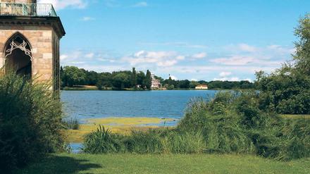 Nicht mehr gefährdet: Der Heilige See hat sich laut dem brandenburgischen Landesumweltamt zu einem Vorbild für eine gelungene See-Sanierung entwickelt. Unter anderem wurde die Straßenentwässerung im Umfeld neu geregelt. Noch vor fünf Jahren war befürchtet worden, der See könne umkippen.