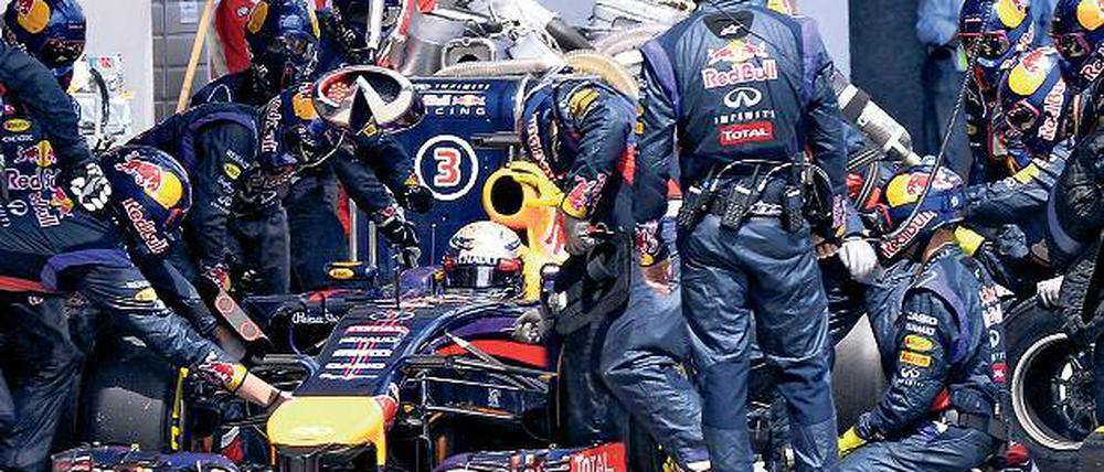 Beschleunigte Talfahrt. Wieder hat ein technischer Defekt Sebastian Vettel am Sonntag ausgebremst.