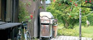 Der Brandort. Dieser Grill in der Alexandrowka geriet außer Kontrolle.