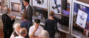 Die Wanderausstellung anlässlich des 80. Jahrestages der Bekennenden Kirche ist noch bis Freitag, den 13. Juni, von 11 bis 19 Uhr in der Französischen Kirche zu sehen. Der Eintritt ist frei.