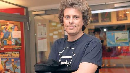 Locker. Stefan Hillebrand arbeitet viel mit Laien und Improvisation.