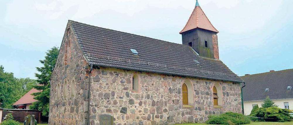 Sie wirkt robust. Ist aber ein Sanierungsfall: die Feldsteinkirche von Garrey.