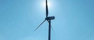 Dreht sich schon. Eines von drei alten Windrädern in der Nähe vom Stahnsdorfer Ortsteil Sputendorf. Bald könnten dort bis zu 24 weitere Anlagen stehen.