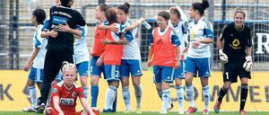 Die Enttäuschung sitzt tief. Mit der in der Nachspielzeit zustandegekommenen 1:2-Niederlage am vergangenen Sonntag in Frankfurt war der dritte Tabellenplatz für Turbine Potsdam – links: Julia Simic – besiegelt und das internationale Geschäft verspielt.