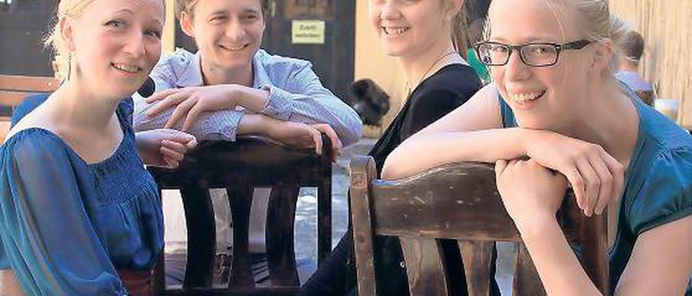 Skeptiker. Die Theatergruppe hinterfragt die Medien- und Werbewelt.