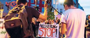 Im Fokus. Der Konflikt um das Flüchtlingscamp am Berliner Oranienplatz .