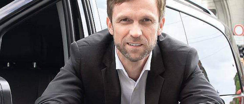Er kennt die Stars. Dem Potsdamer Marc Eiselt gehört der Shuttleservice „CarryGrand“. Der 44-Jährige fährt Schauspieler zu ihren Drehorten – allerdings vermietet er seine Limousinen zum Beispiel auch für Hochzeiten.