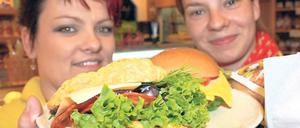 Prämiert. Mitarbeiterinnen von Bäcker Schüren mit dem „Blauen Wunder“.