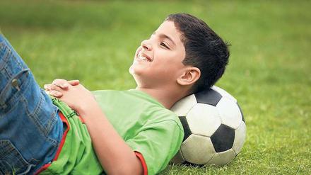 Später Anpfiff. Die Fußball-Weltmeisterschaft in Brasilien, die am 12. Juni beginnt, wird ein später Spaß. Viele Spiele beginnen erst am späten Abend und gehen bis in den frühen Morgen hinein – die Schulen reagieren positiv.