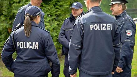 Gemeinsam unterwegs. Deutsche und polnische Polizisten.