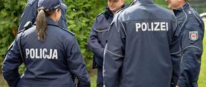 Gemeinsam unterwegs. Deutsche und polnische Polizisten.