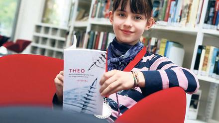 Mit Schnecke zum Sieg. Die elfjährige Lucy Gäbele machte beim Theo-Schreibwettbewerb mit und gewann mit ihrer Geschichte über eine Schnecke. „Einfach loslegen und keine Angst haben, etwas falsch zu machen“, ist ihr Rat für alle, die auch schreiben wollen. Sie selbst würde gern Schriftstellerin werden.
