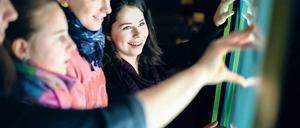 Gut vernetzt. Für die jungen Generation ist der Umgang mit digitalen Medien heute eine Selbstverständlichkeit.