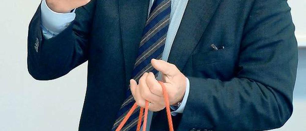 Zeichengeber. Flughafen-Chef Hartmut Mehdorn .