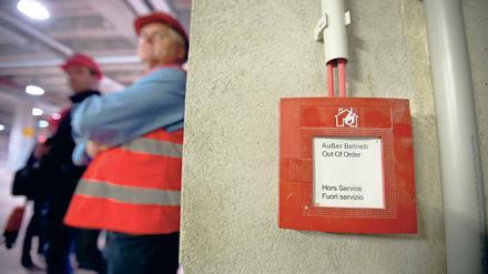 Monster, außer Betrieb. Seit Jahren gibt es Probleme mit der Brandschutzanlage am neuen Flughafen.