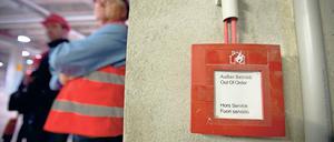 Monster, außer Betrieb. Seit Jahren gibt es Probleme mit der Brandschutzanlage am neuen Flughafen.