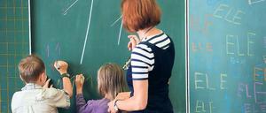 Zahlenspiele. 160 Millionen braucht die Stadt in den kommenden Jahren für den Ausbau der Potsdamer Schulen. Woher das Geld kommen soll, ist eines der Hauptthemen im Wahlkampf – und in den Wahlprogrammen.