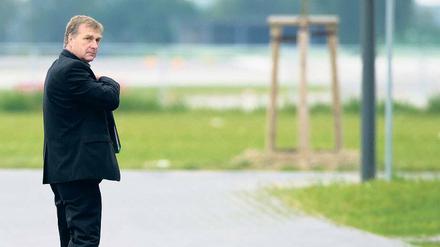 Gute Zahlen, schlechtes Zeugnis. Brandenburgs Wirtschaftsminister Ralf Christoffers (Linke) wird trotz einer wirtschaftlich guten Entwicklung des Landes von der Opposition kritisiert.
