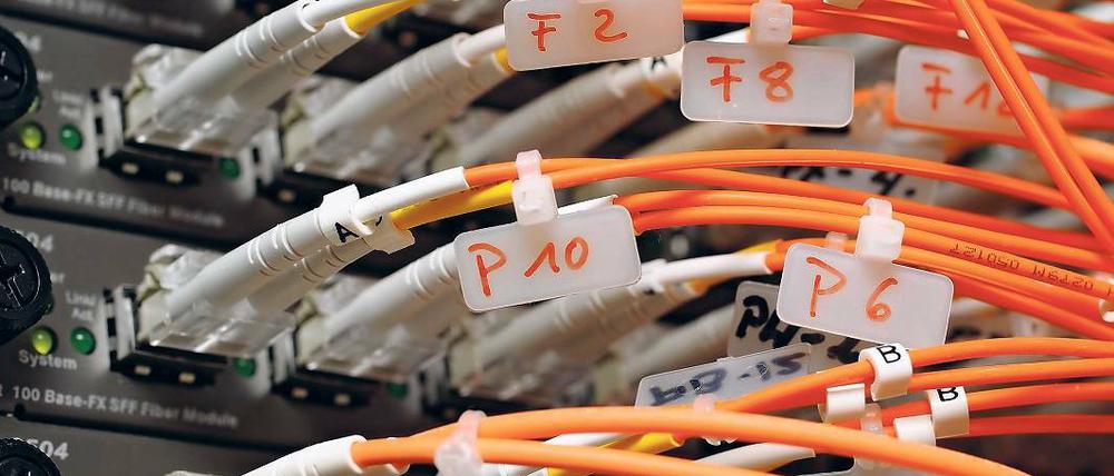 Riesige Datenfluten. Mittlerweile arbeiten neue Systeme im Exabyte-Bereich, das sind Ziffern mit 18 Nullen.