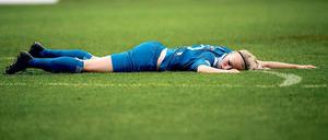 Am Boden zerstört: Turbine Potsdams Youngster Pauline Bremer weint der verpassten Chance nach, ins Champions-League-Finale vorzudringen.