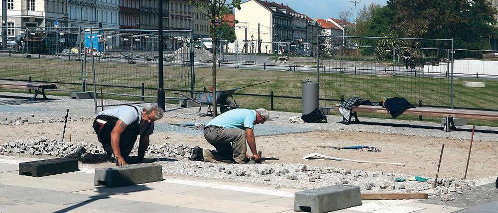 Sisyphos-Arbeit. Vielleicht hält das Pflaster im zweiten Versuch.